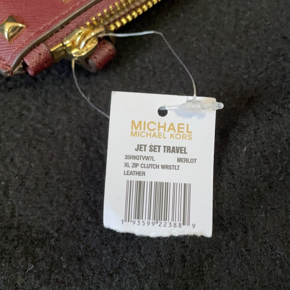 Michael Kors Wristlet - Picture 6 of 6
